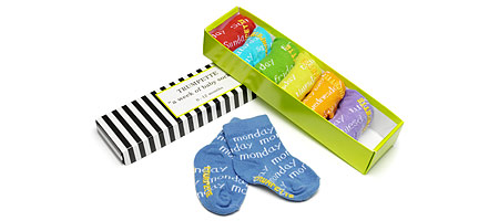 MULTI COLOR DAYS OF THE WEEK SOCKS