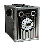 VINTAGE BOX CAMERA CLOCK