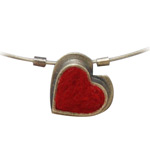 FELT HEART NECKLACE