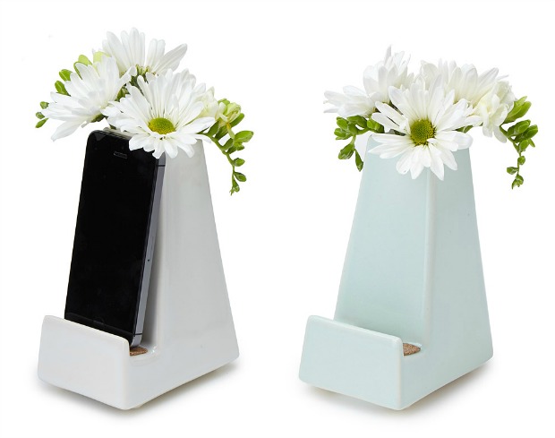 Smartphone Vase | UncommonGoods