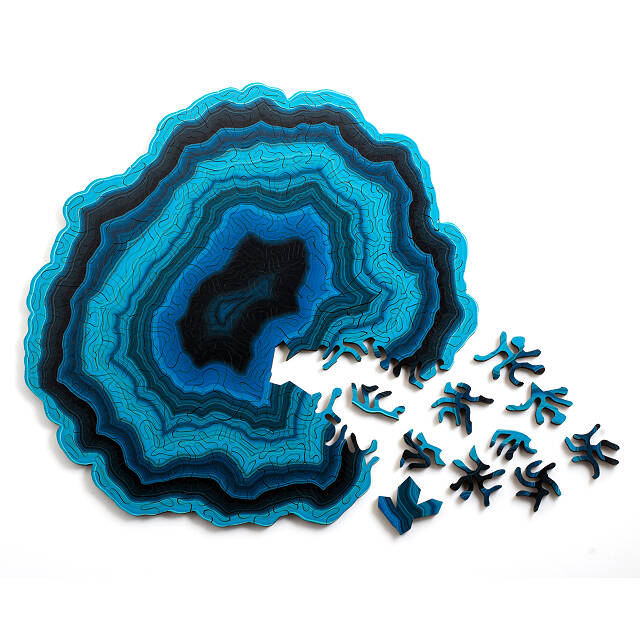 geode wooden puzzle