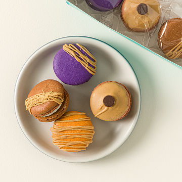Uncommon Goods | Giant Artisan Macaron Sampler Set | Dessert | 4.8